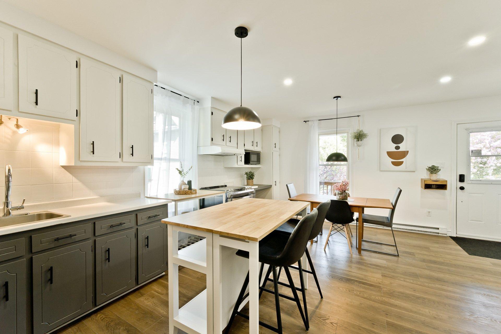 









312


Rue Mont-Plaisant

,
Sherbrooke (Fleurimont),




QC
J1E2A7

