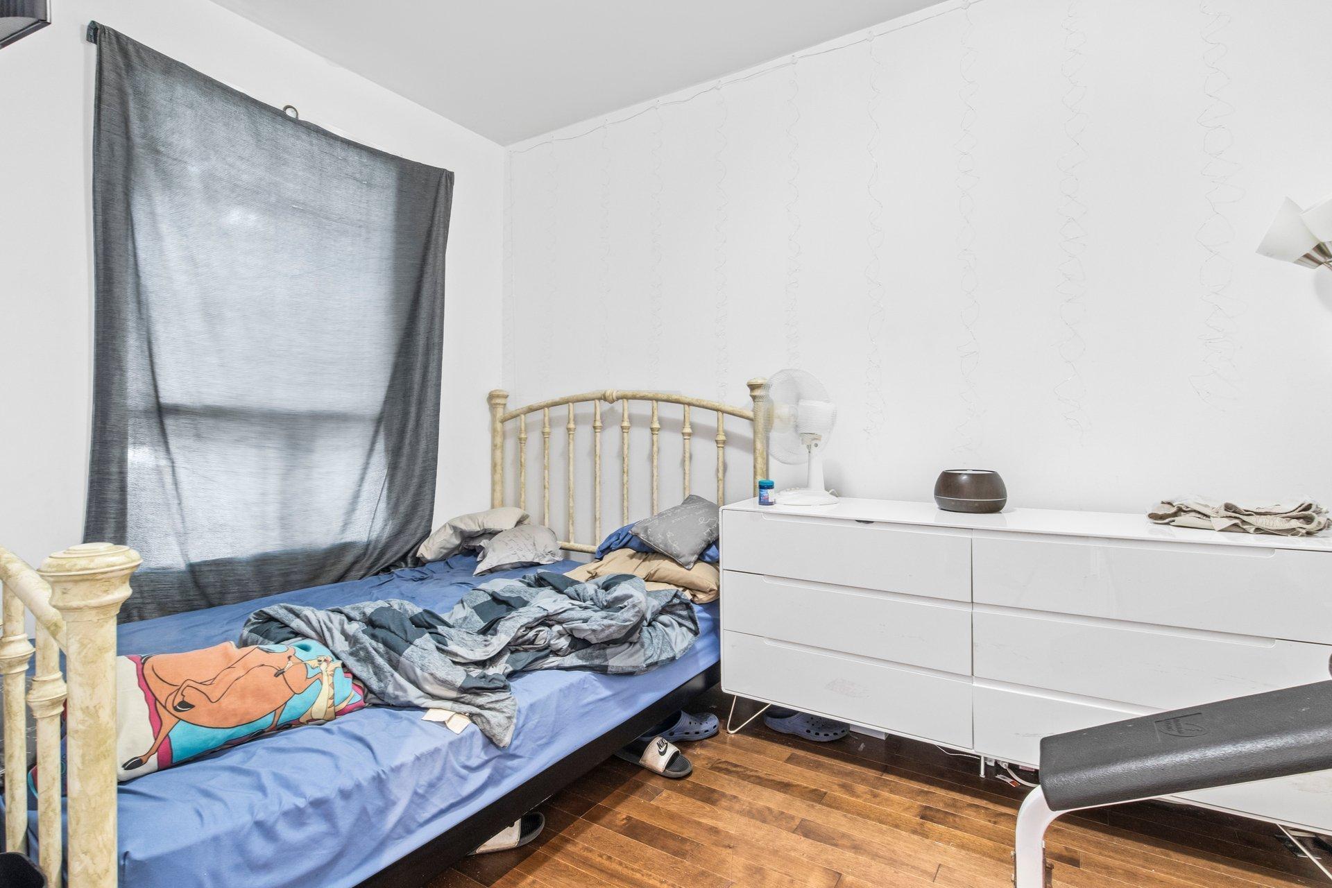 









1478

 - 1482


Av. Bourbonnière

,
Montréal (Mercier/Hochelaga-Maisonneuve),




QC
H1W3N2

