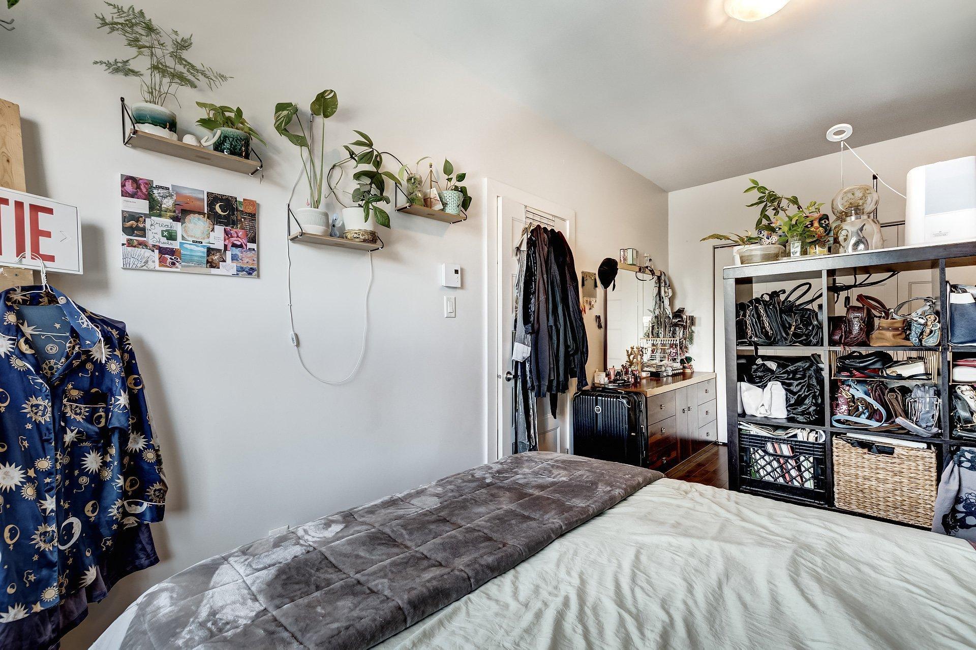 









1478

 - 1482


Av. Bourbonnière

,
Montréal (Mercier/Hochelaga-Maisonneuve),




QC
H1W3N2

