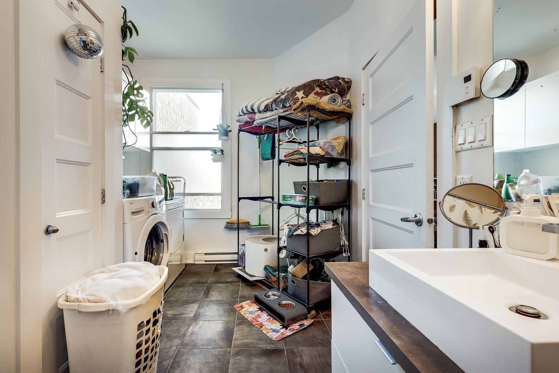 









1478

 - 1482


Av. Bourbonnière

,
Montréal (Mercier/Hochelaga-Maisonneuve),




QC
H1W3N2

