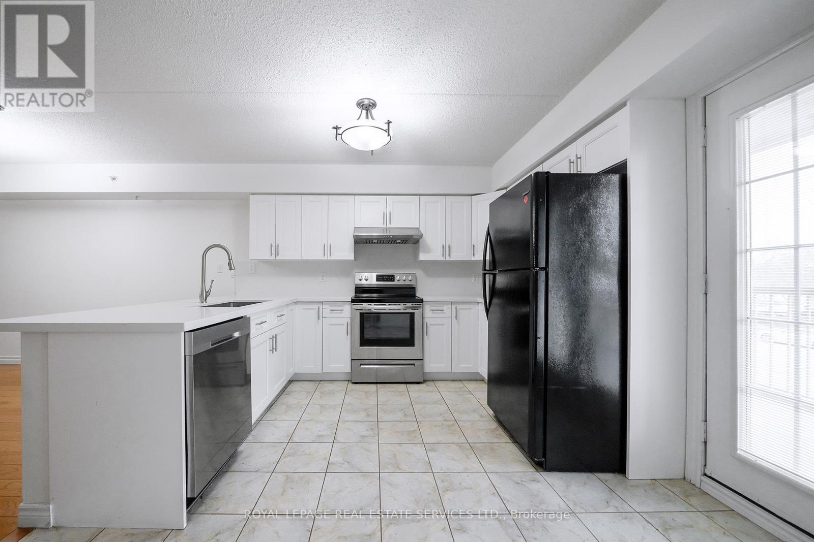












212 - 1460 BISHOPS GATE

,
Oakville,




Ontario
L6M4N5


