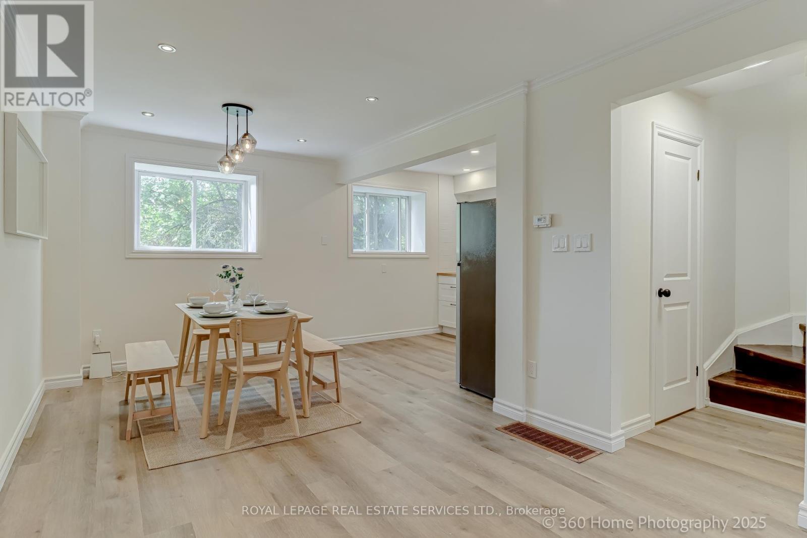 












121 - 25 COLLINSGROVE ROAD

,
Toronto,




Ontario
M1E3S3

