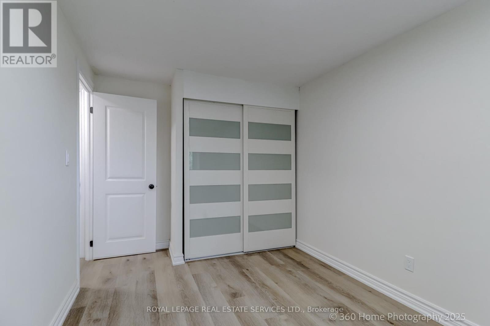 












121 - 25 COLLINSGROVE ROAD

,
Toronto,




Ontario
M1E3S3

