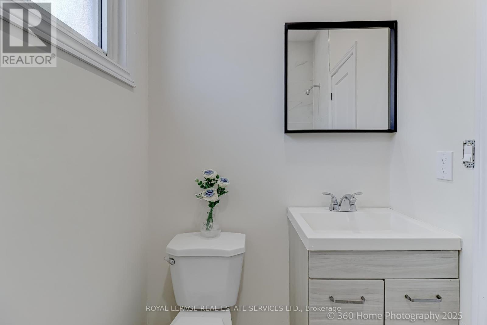 












121 - 25 COLLINSGROVE ROAD

,
Toronto,




Ontario
M1E3S3

