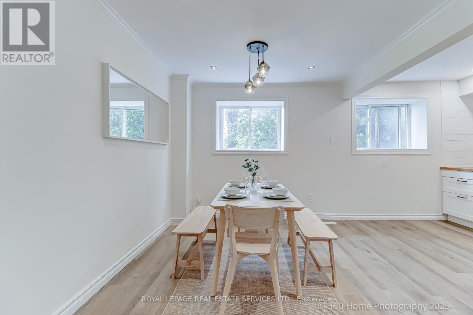 












121 - 25 COLLINSGROVE ROAD

,
Toronto,




Ontario
M1E3S3

