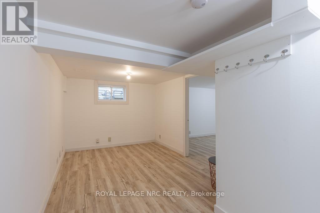 












174 YORK STREET

,
St. Catharines (Haig),




Ontario
L2R6G2

