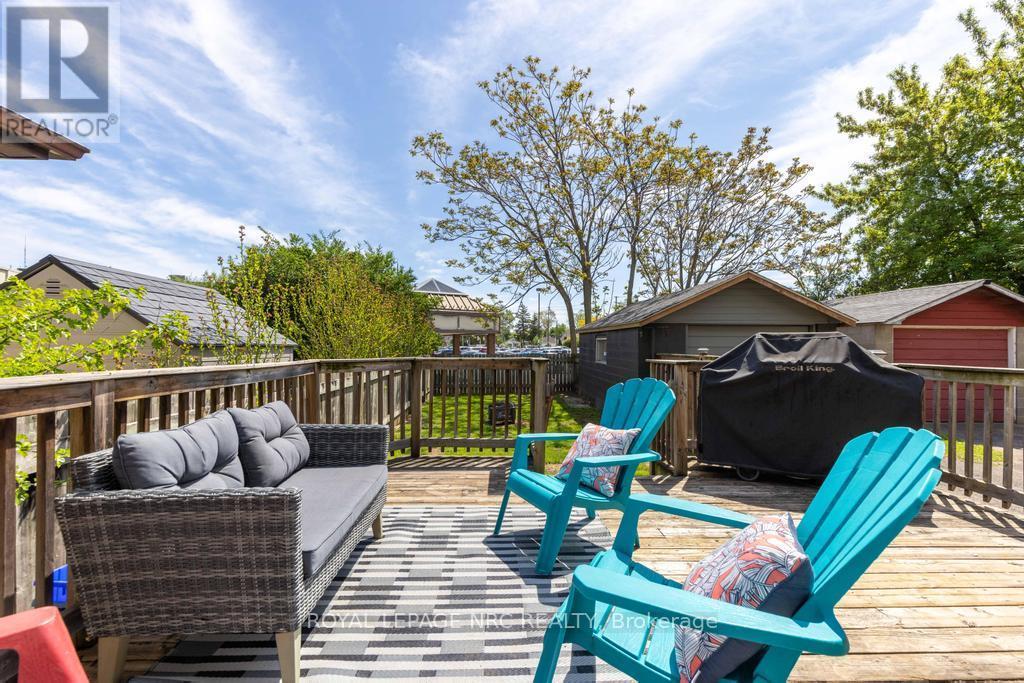 












174 YORK STREET

,
St. Catharines (Haig),




Ontario
L2R6G2

