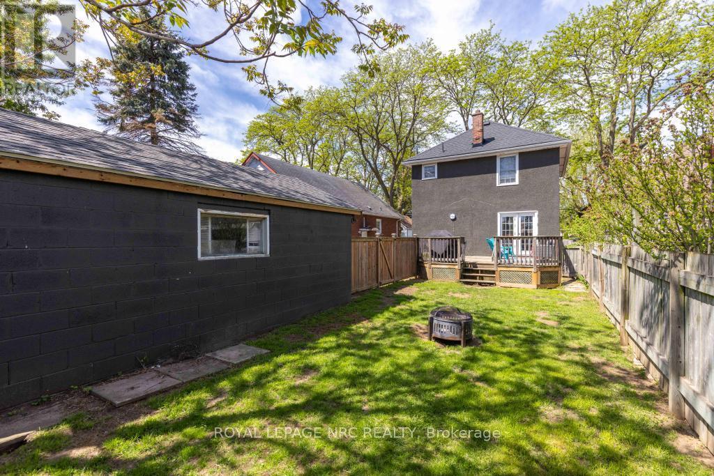 












174 YORK STREET

,
St. Catharines (Haig),




Ontario
L2R6G2


