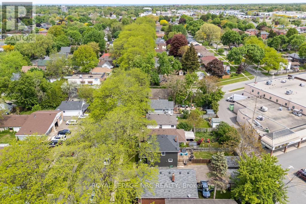 












174 YORK STREET

,
St. Catharines (Haig),




Ontario
L2R6G2


