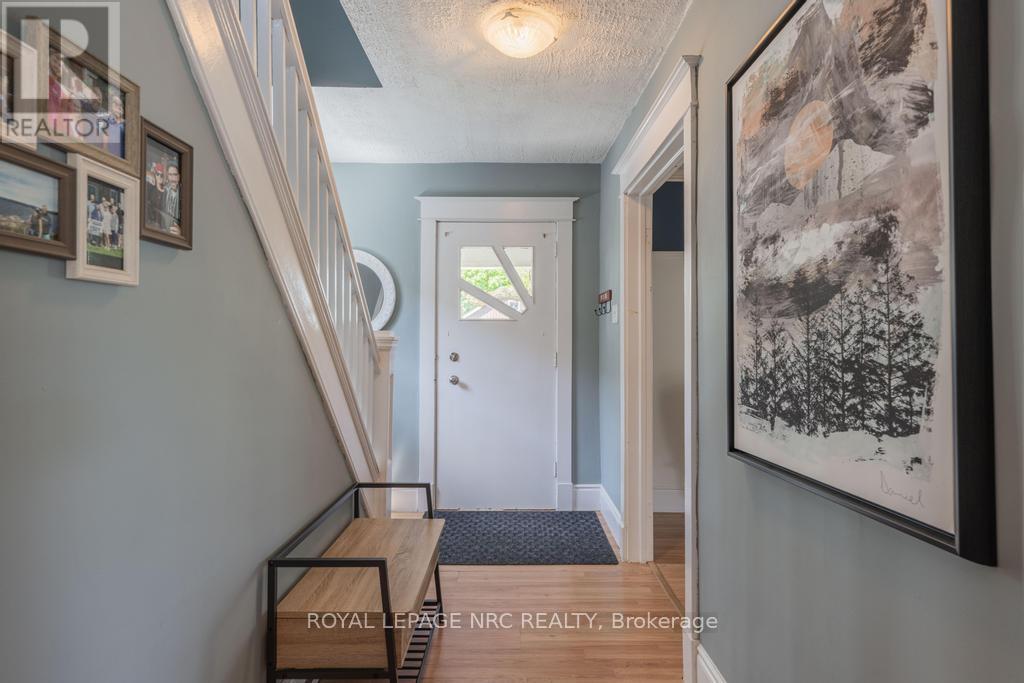 












174 YORK STREET

,
St. Catharines (Haig),




Ontario
L2R6G2

