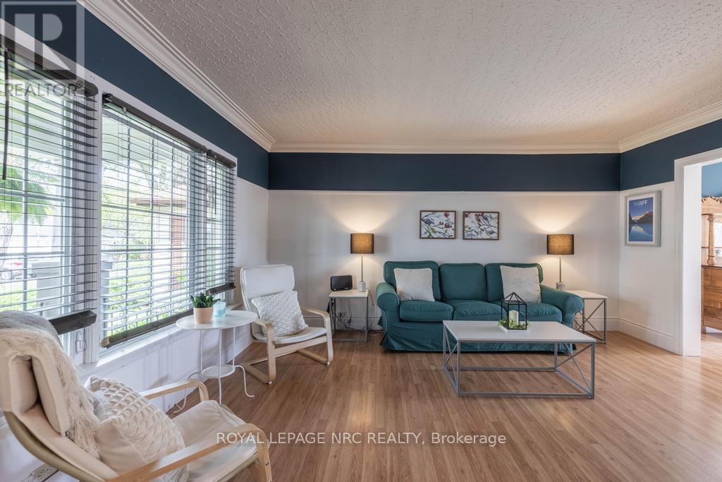 












174 YORK STREET

,
St. Catharines (Haig),




Ontario
L2R6G2

