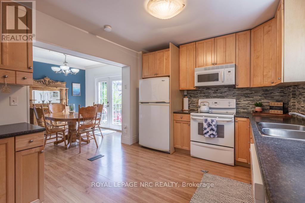 












174 YORK STREET

,
St. Catharines (Haig),




Ontario
L2R6G2

