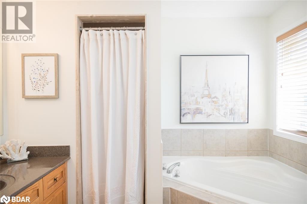 












1014 COOPER Avenue

,
Milton,




Ontario
L9T5W7

