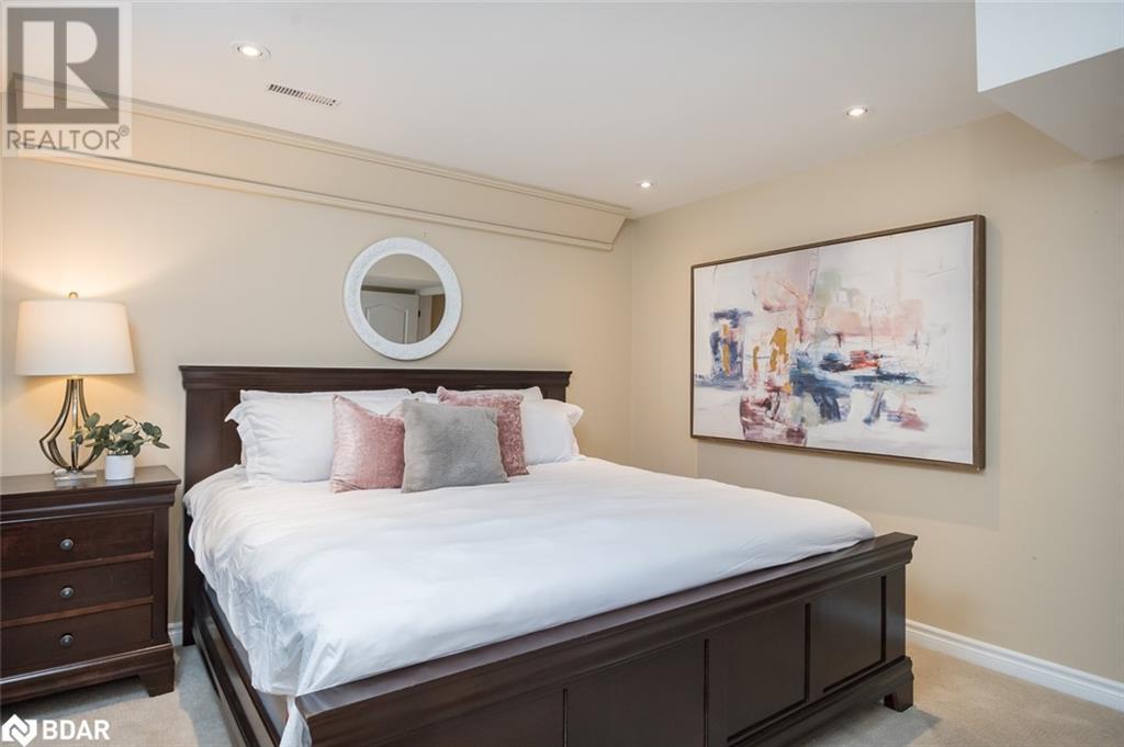 












1014 COOPER Avenue

,
Milton,




Ontario
L9T5W7

