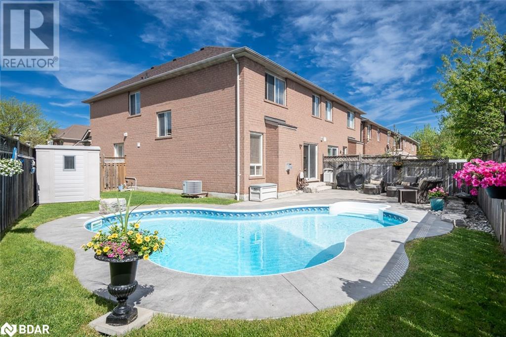 












1014 COOPER Avenue

,
Milton,




Ontario
L9T5W7

