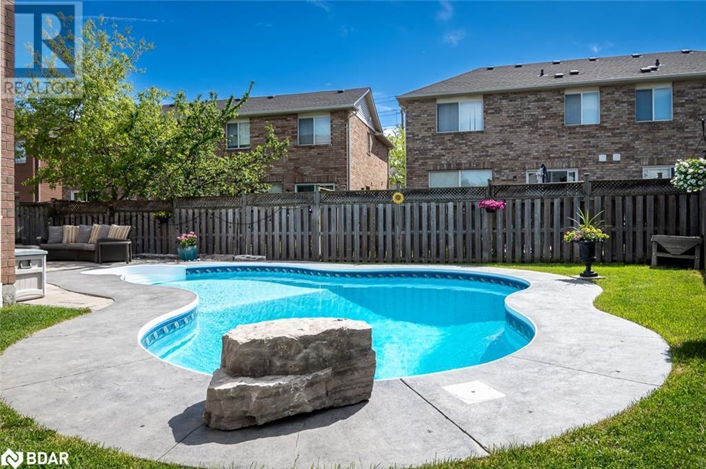 












1014 COOPER Avenue

,
Milton,




Ontario
L9T5W7

