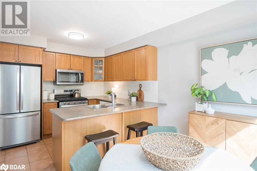 












1014 COOPER Avenue

,
Milton,




Ontario
L9T5W7

