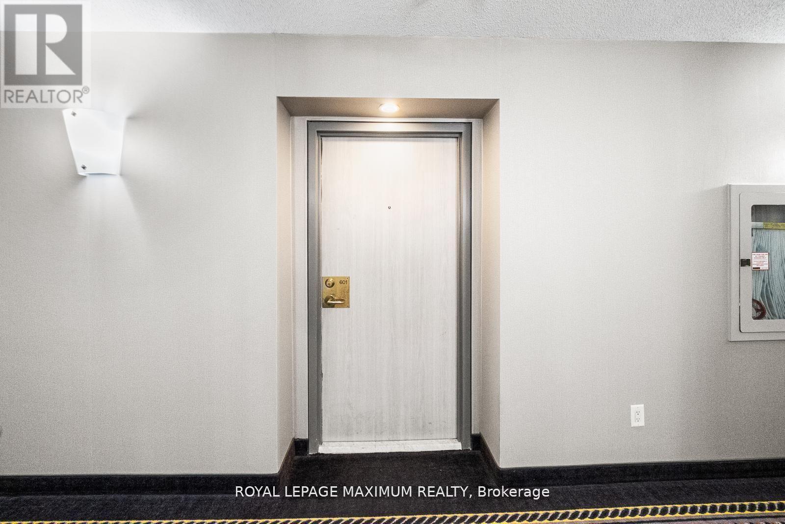 












601 - 150 DUNLOP STREET E

,
Barrie,




Ontario
L4M6H1

