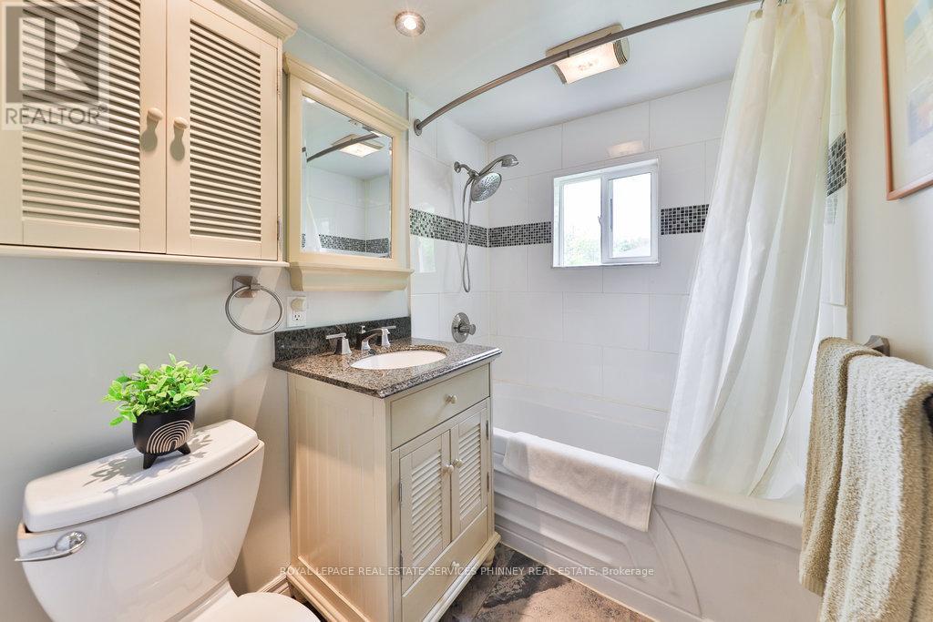












3098 GIVEN ROAD

,
Mississauga,




Ontario
L5A2N3

