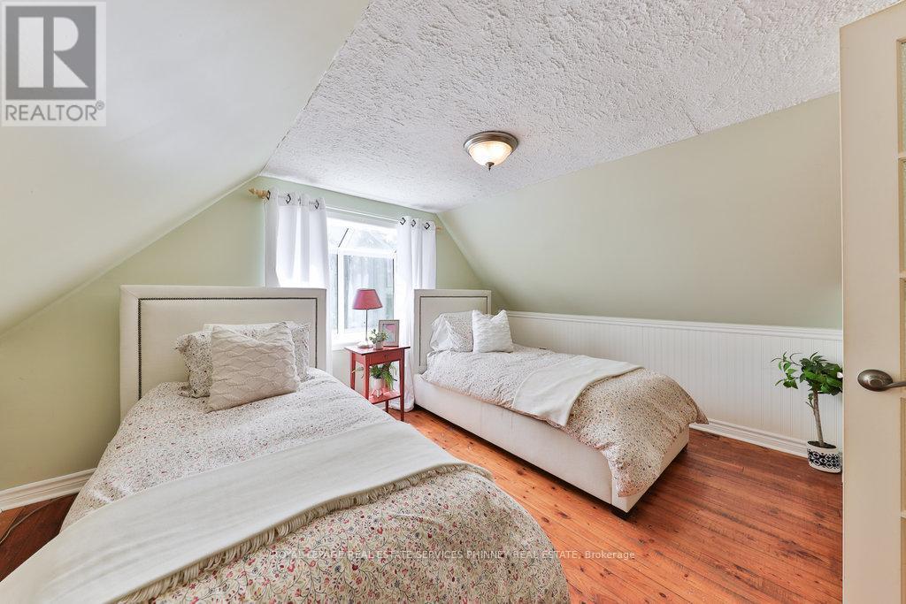 












3098 GIVEN ROAD

,
Mississauga,




Ontario
L5A2N3

