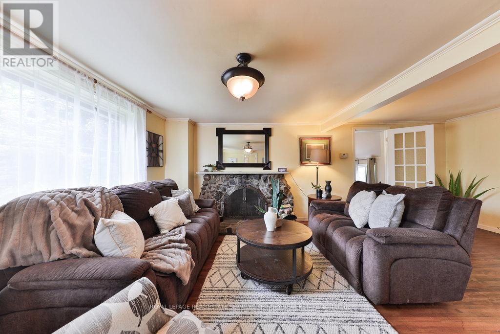 












3098 GIVEN ROAD

,
Mississauga,




Ontario
L5A2N3


