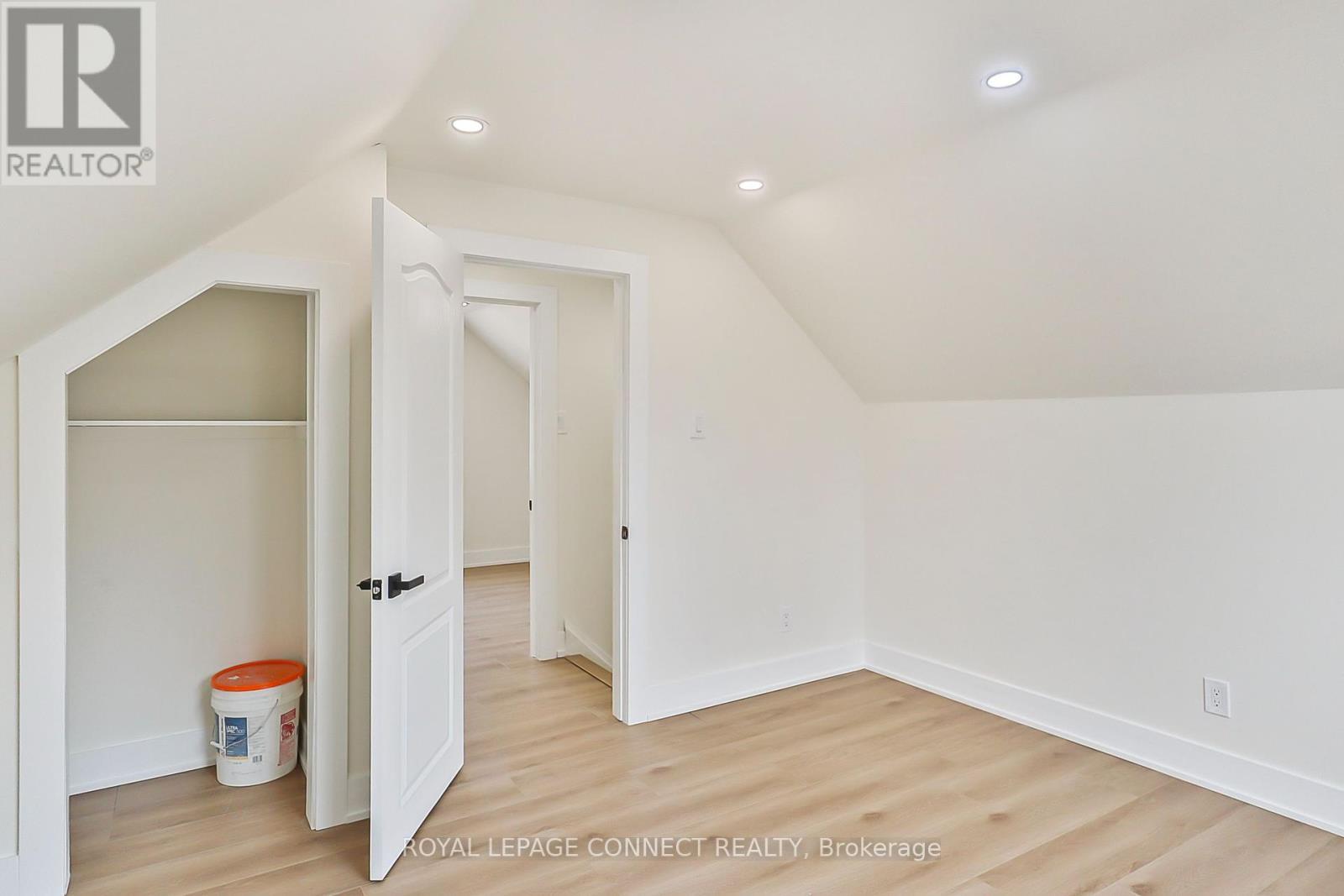 












761 GUELPH STREET

,
Kitchener,




Ontario
N2H5Z2

