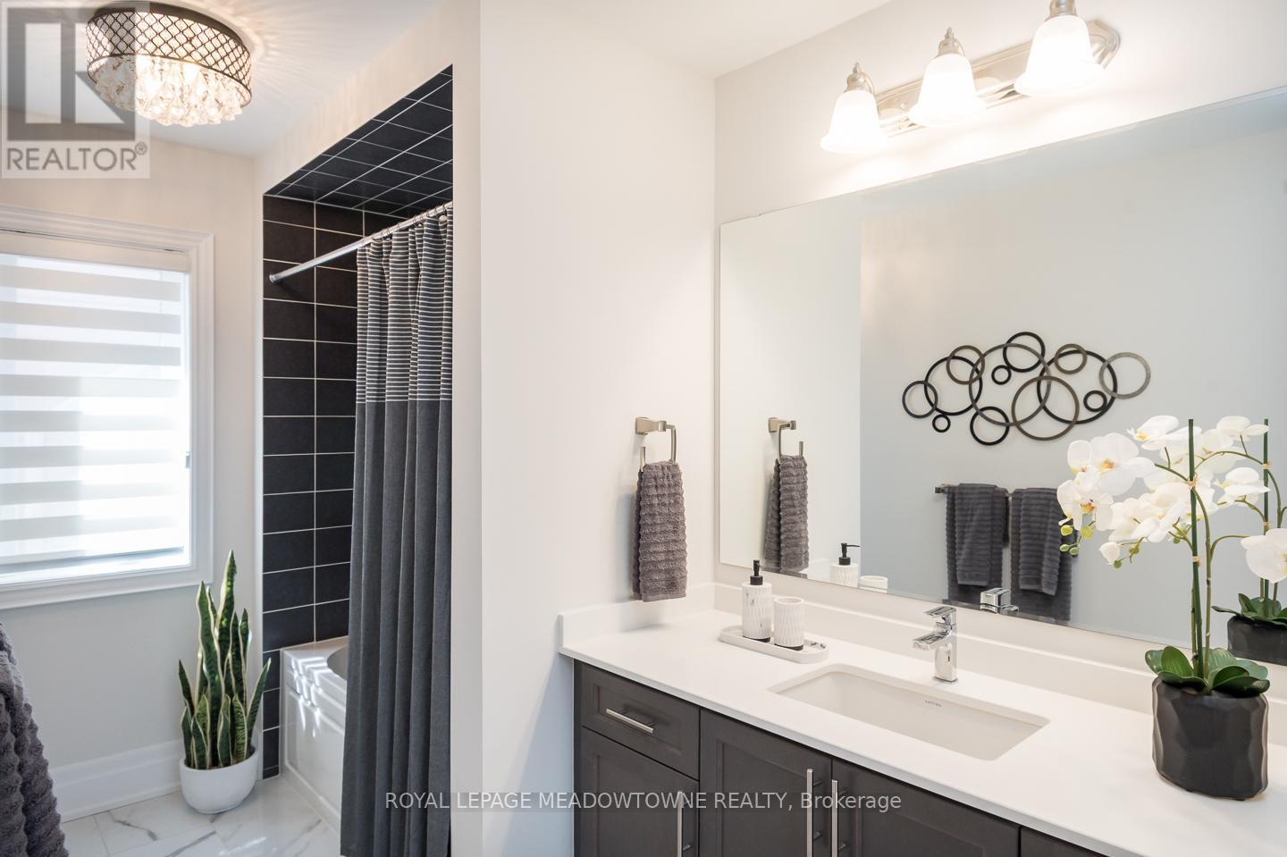 












167 EDGAR BONNER AVENUE

,
Guelph/Eramosa,




Ontario
N0B2K0

