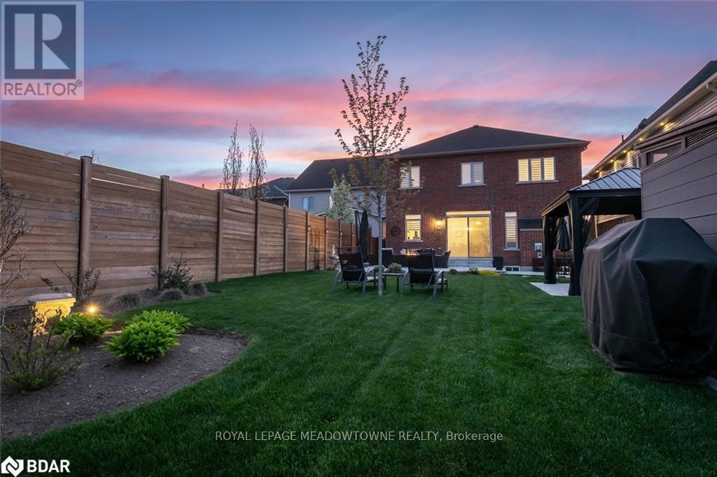 












167 EDGAR BONNER AVENUE

,
Guelph/Eramosa,




Ontario
N0B2K0

