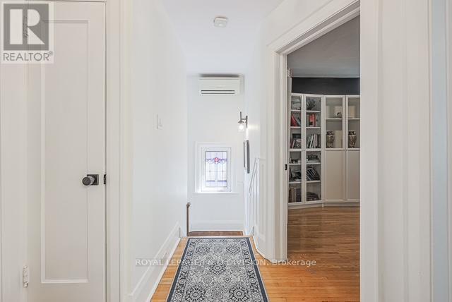 












269 ST CLEMENTS AVENUE

,
Toronto,




Ontario
M4R1H3

