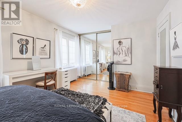 












269 ST CLEMENTS AVENUE

,
Toronto,




Ontario
M4R1H3

