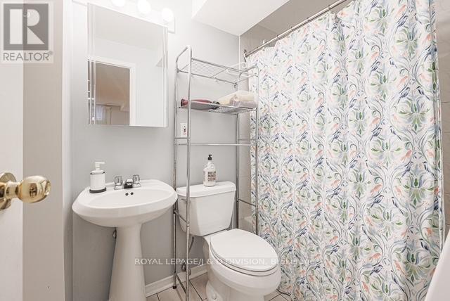 












269 ST CLEMENTS AVENUE

,
Toronto,




Ontario
M4R1H3

