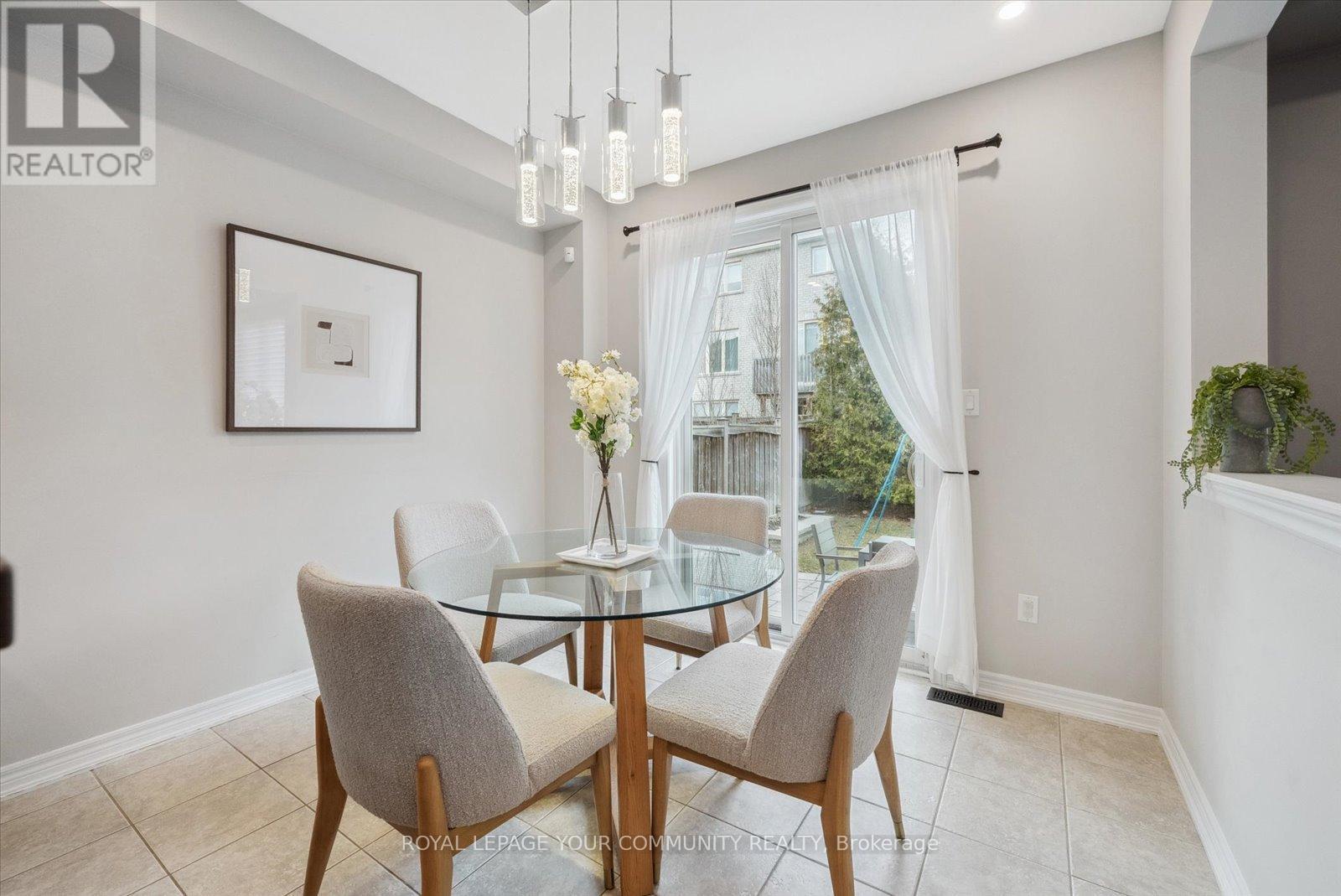 












34 TOWNSHIP AVENUE

,
Richmond Hill,




Ontario
L4E0J8

