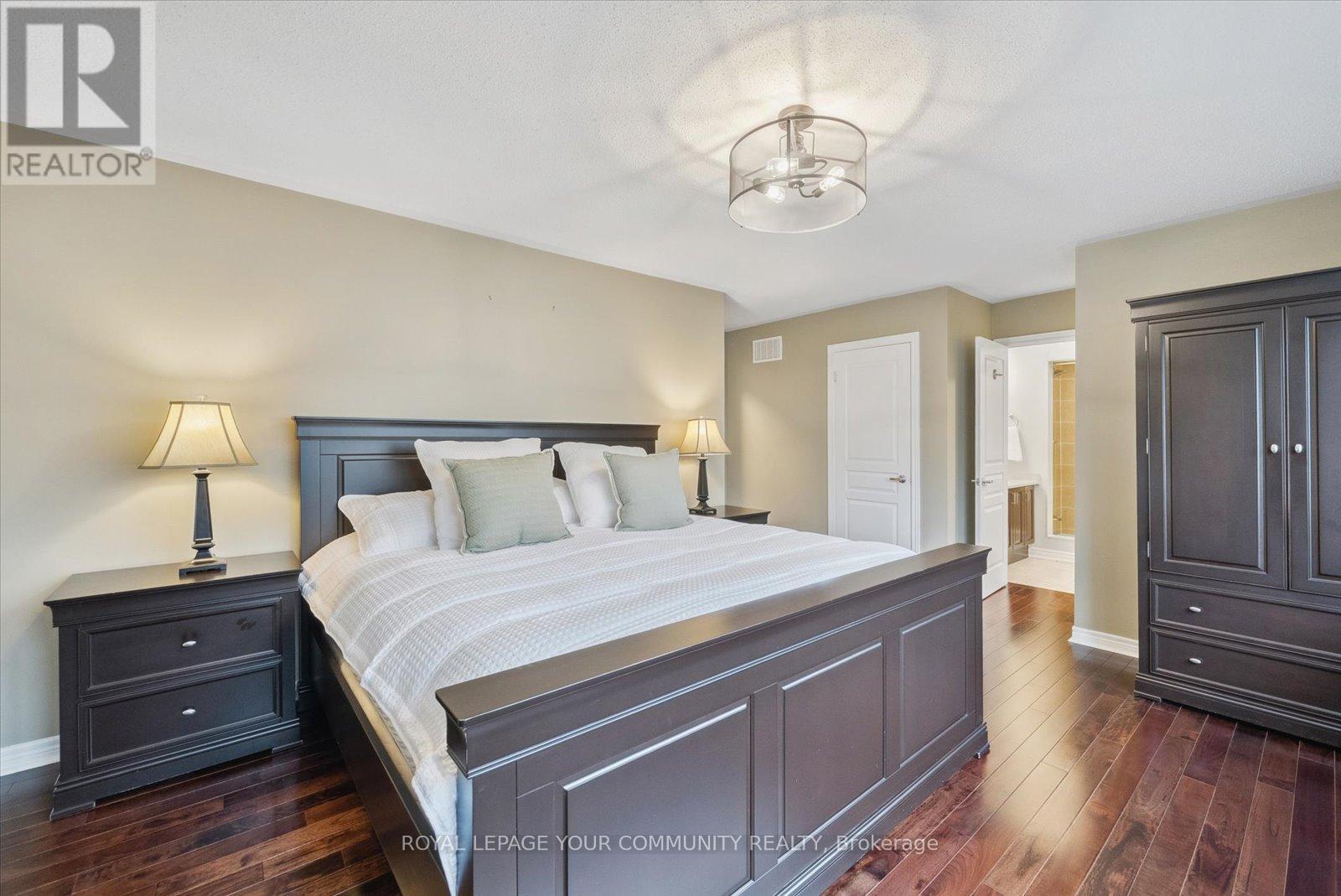 












34 TOWNSHIP AVENUE

,
Richmond Hill,




Ontario
L4E0J8

