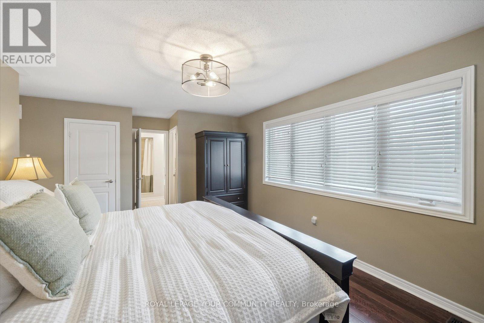












34 TOWNSHIP AVENUE

,
Richmond Hill,




Ontario
L4E0J8

