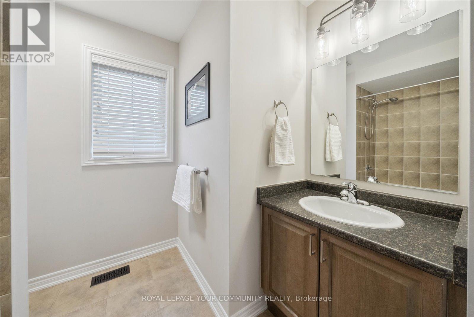 












34 TOWNSHIP AVENUE

,
Richmond Hill,




Ontario
L4E0J8

