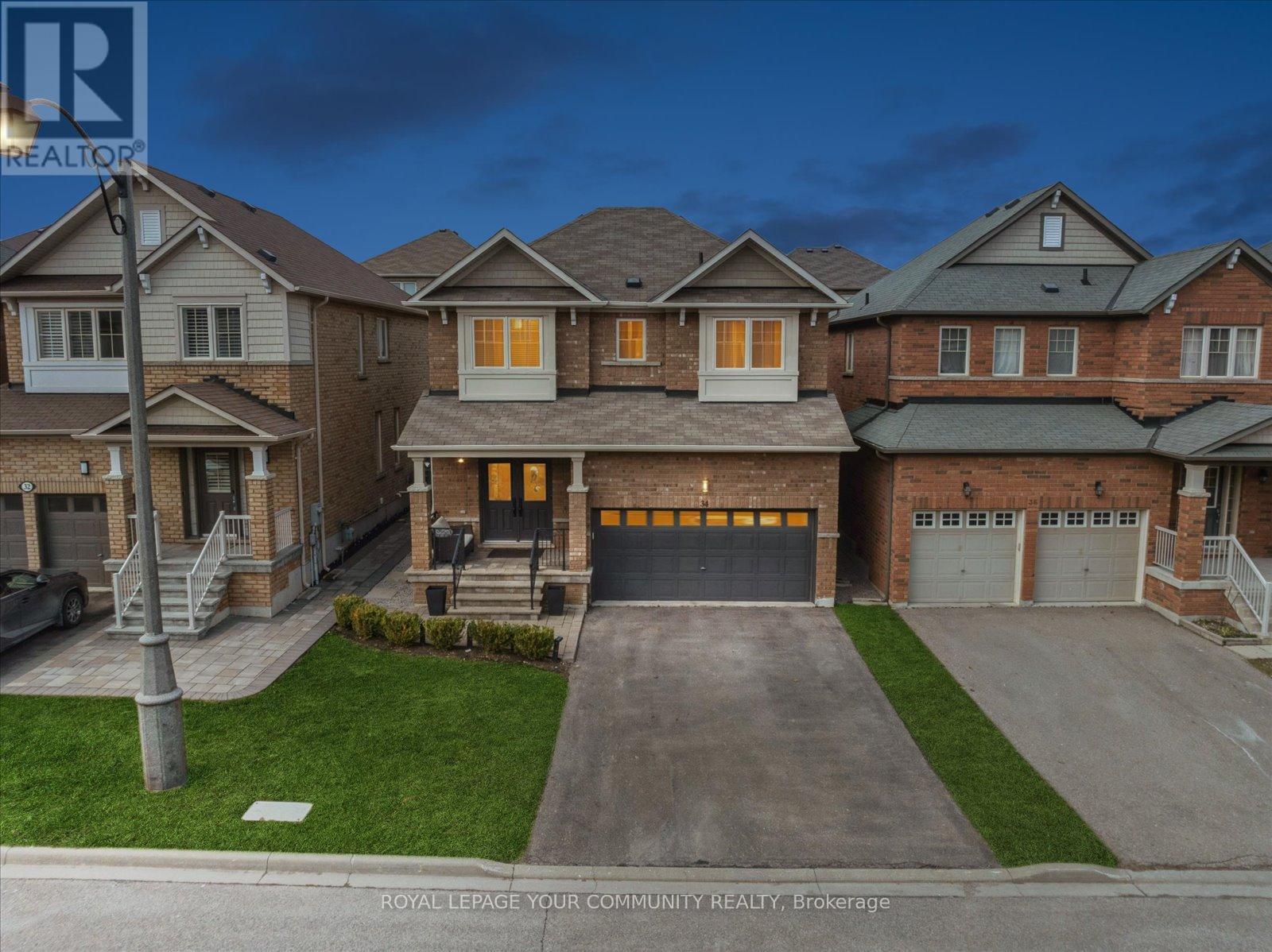 












34 TOWNSHIP AVENUE

,
Richmond Hill,




Ontario
L4E0J8

