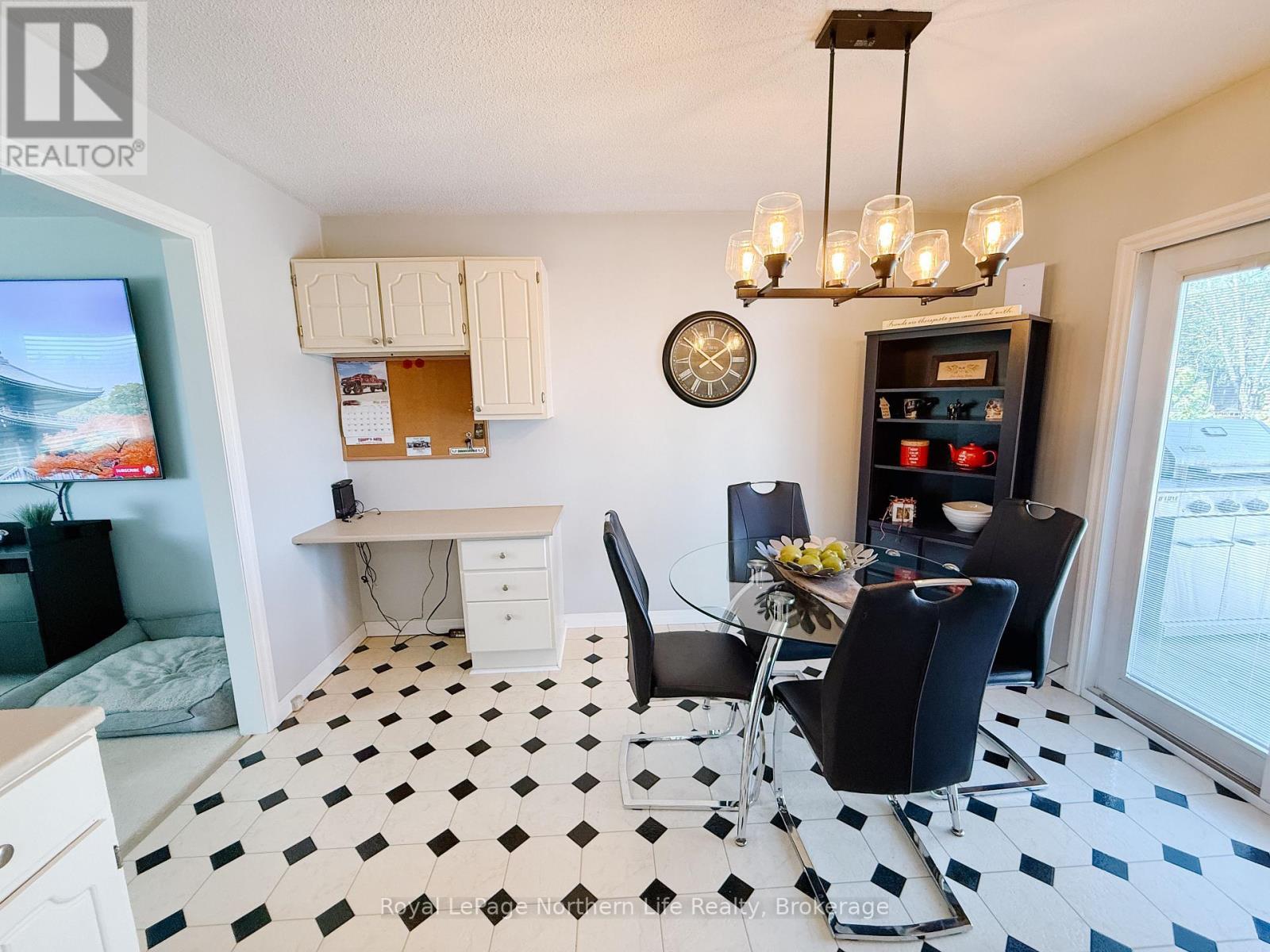 












221 ELEVENTH STREET

,
Mattawa,




Ontario
P0H1V0

