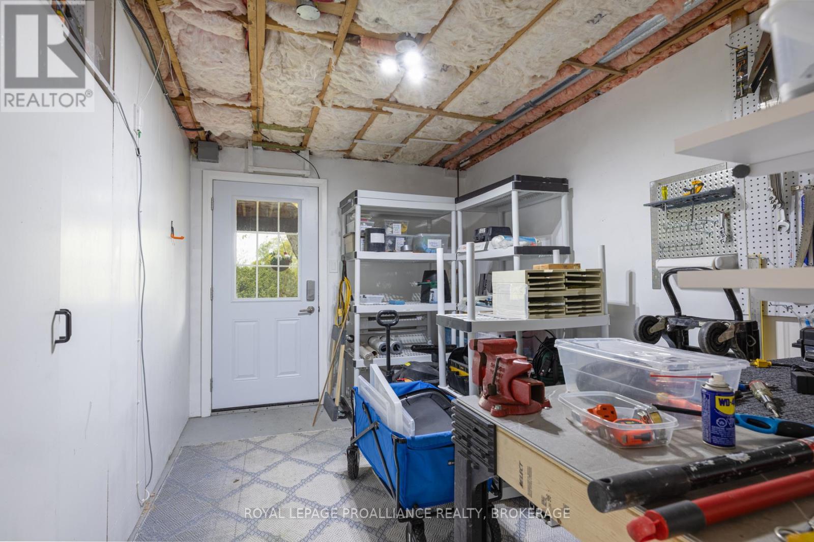 












1682 SOUTH BOULEVARD

,
Kingston (Kingston East (Incl CFB Kingston)),




Ontario
K7L4V1


