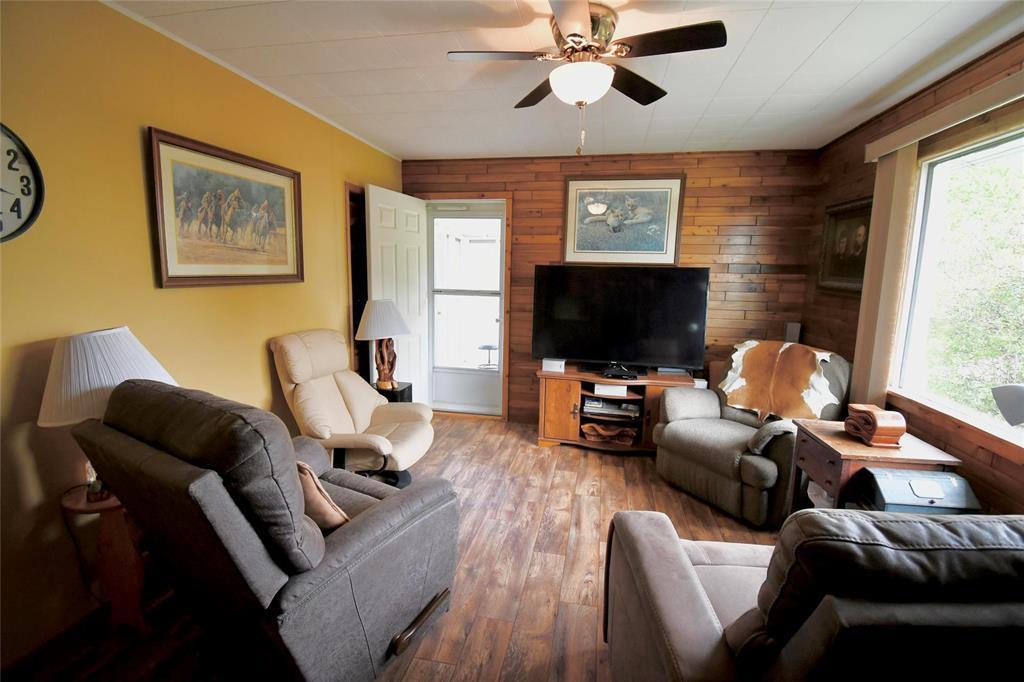 












167147 Road 122N Road

,
Russell,




Manitoba
R0J1W0

