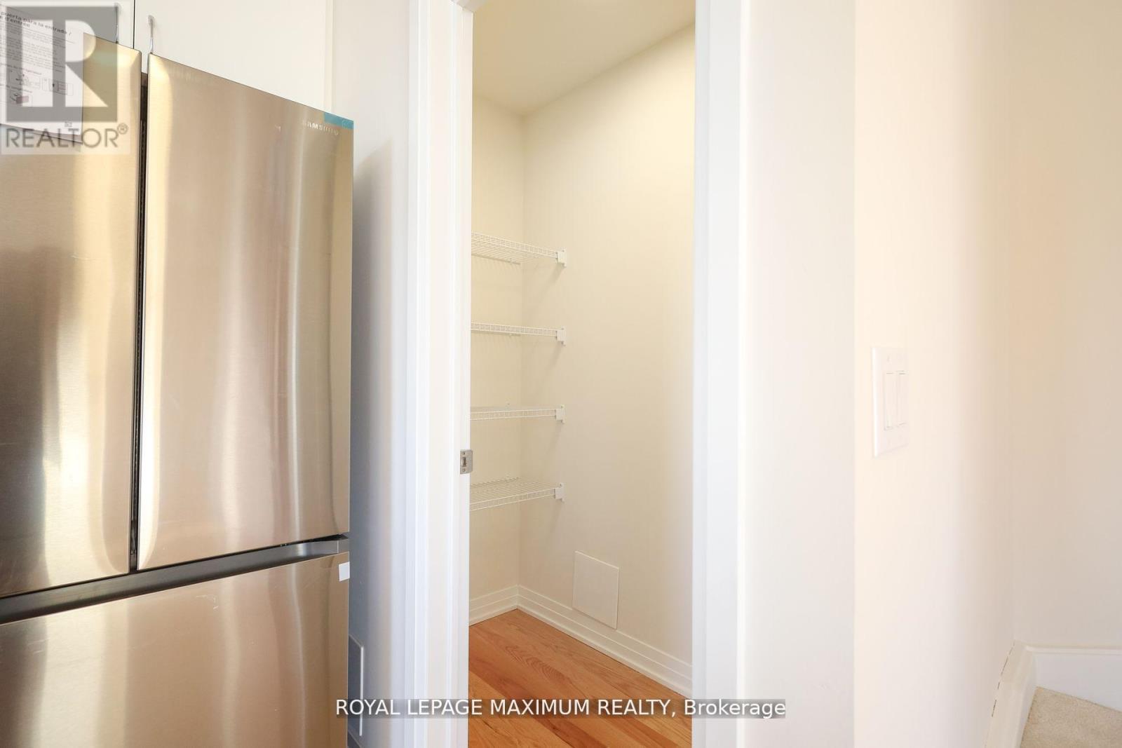 












1 - 11 BAYNES WAY N

,
Bradford West Gwillimbury,




Ontario
L3Z4M1

