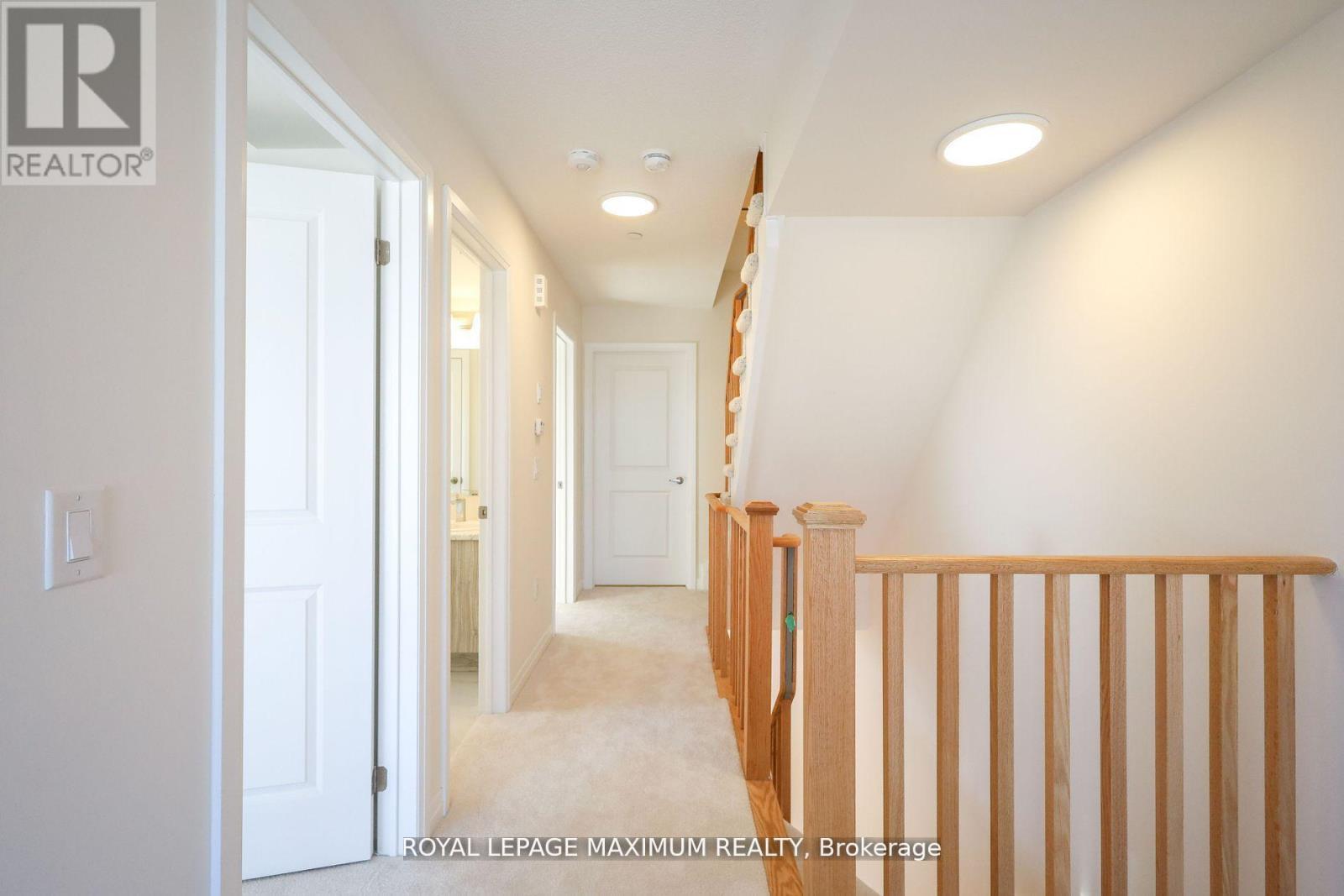 












1 - 11 BAYNES WAY N

,
Bradford West Gwillimbury,




Ontario
L3Z4M1

