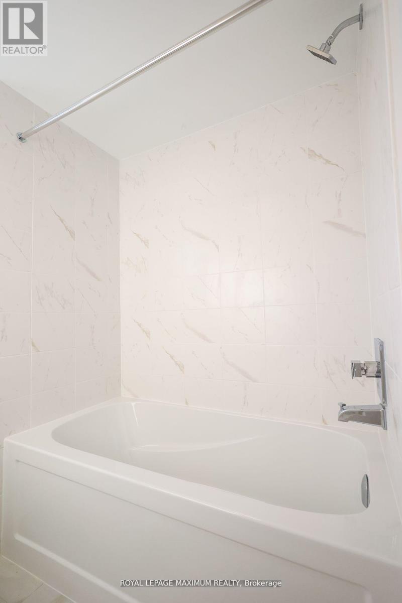 












1 - 11 BAYNES WAY N

,
Bradford West Gwillimbury,




Ontario
L3Z4M1

