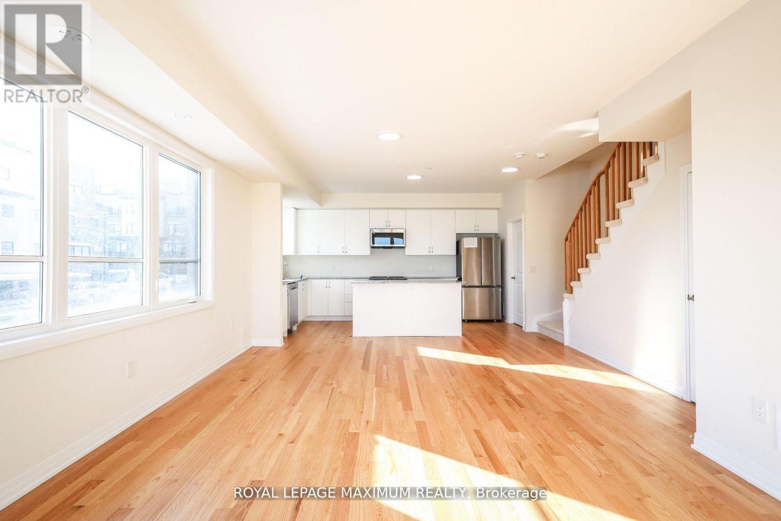 












1 - 11 BAYNES WAY N

,
Bradford West Gwillimbury,




Ontario
L3Z4M1


