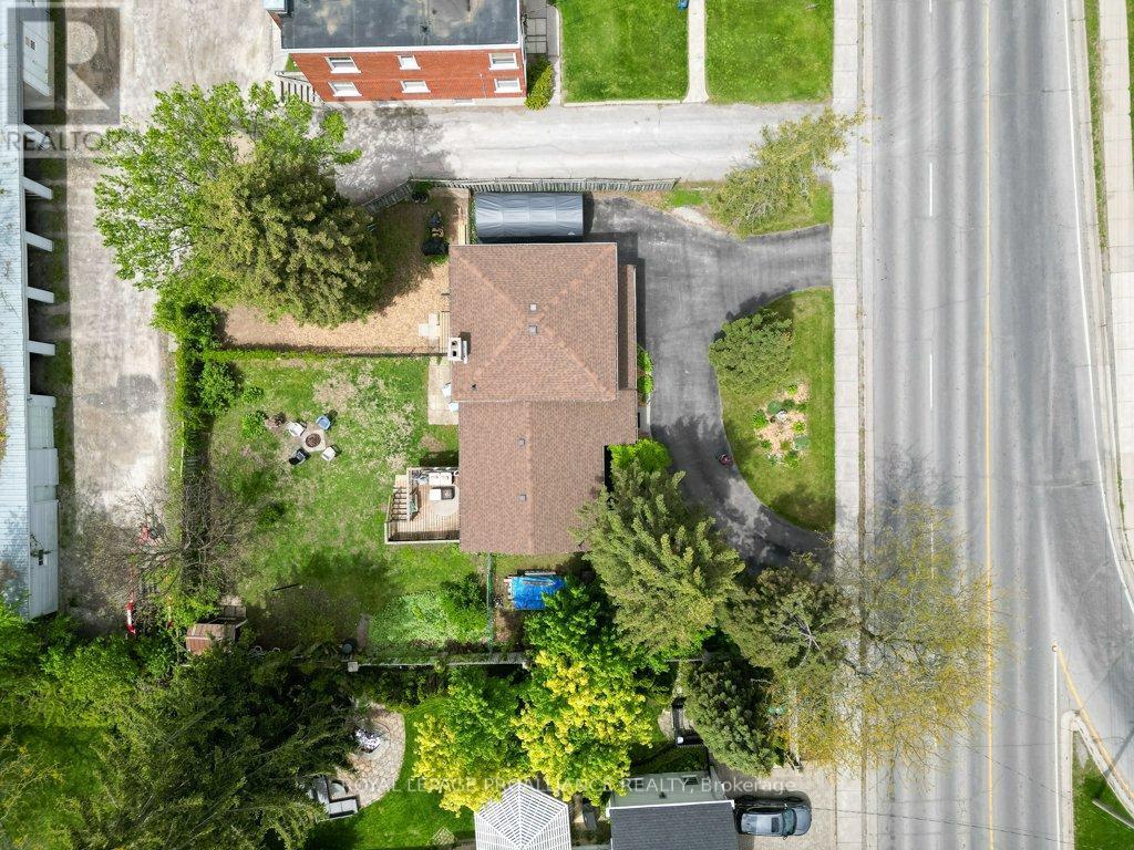 












44 SIDNEY STREET

,
Belleville (Belleville Ward),




Ontario
K8P3Y8

