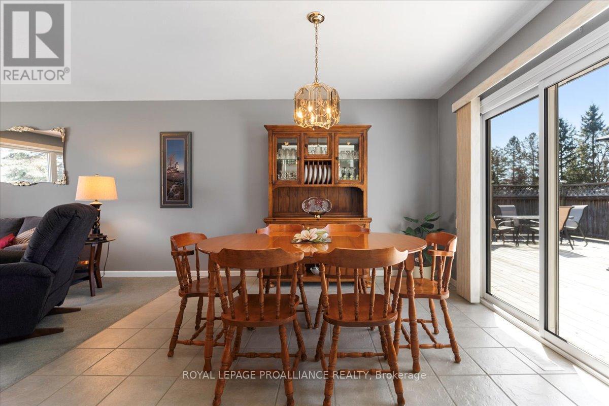 












197 CHATTERTON VALLEY CRESCENT

,
Quinte West (Sidney Ward),




Ontario
K0K2B0

