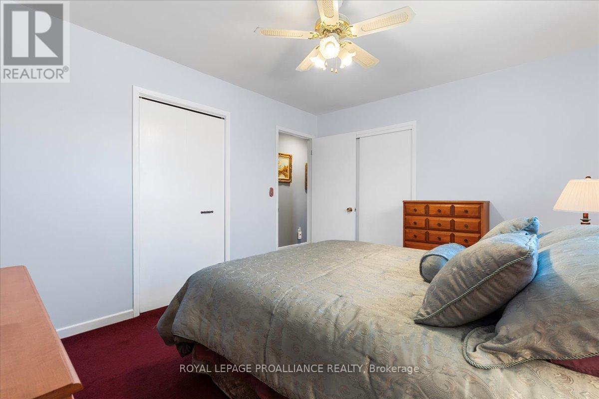 












197 CHATTERTON VALLEY CRESCENT

,
Quinte West (Sidney Ward),




Ontario
K0K2B0

