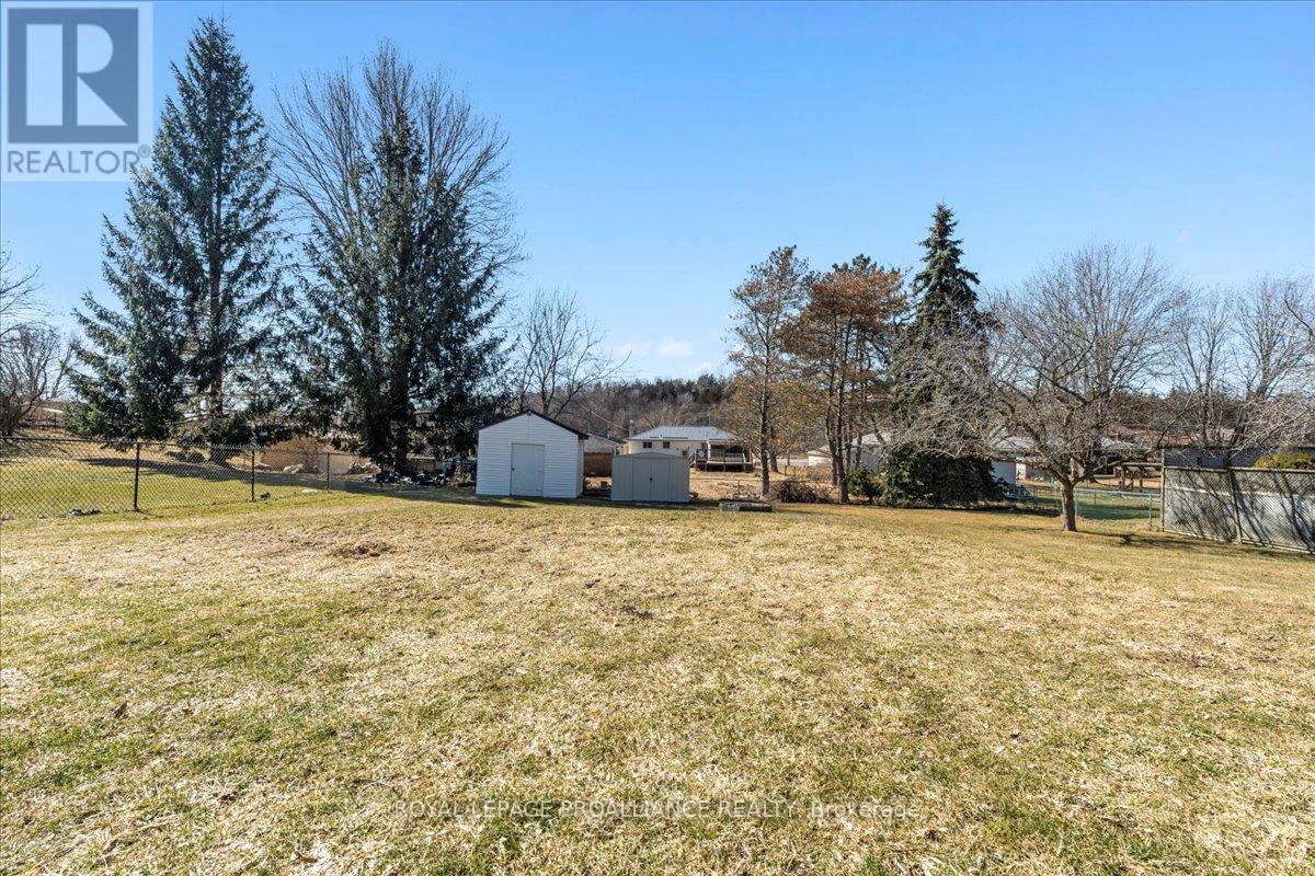 












197 CHATTERTON VALLEY CRESCENT

,
Quinte West (Sidney Ward),




Ontario
K0K2B0

