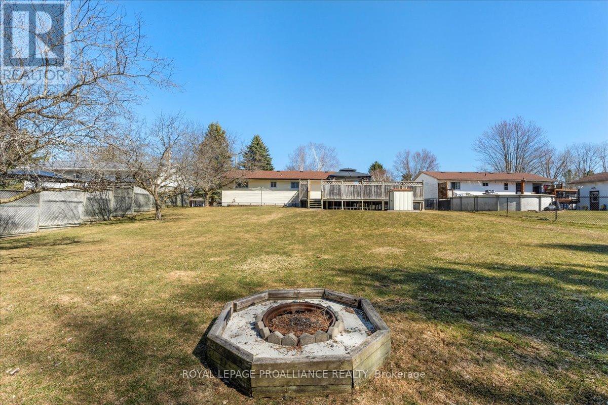 












197 CHATTERTON VALLEY CRESCENT

,
Quinte West (Sidney Ward),




Ontario
K0K2B0

