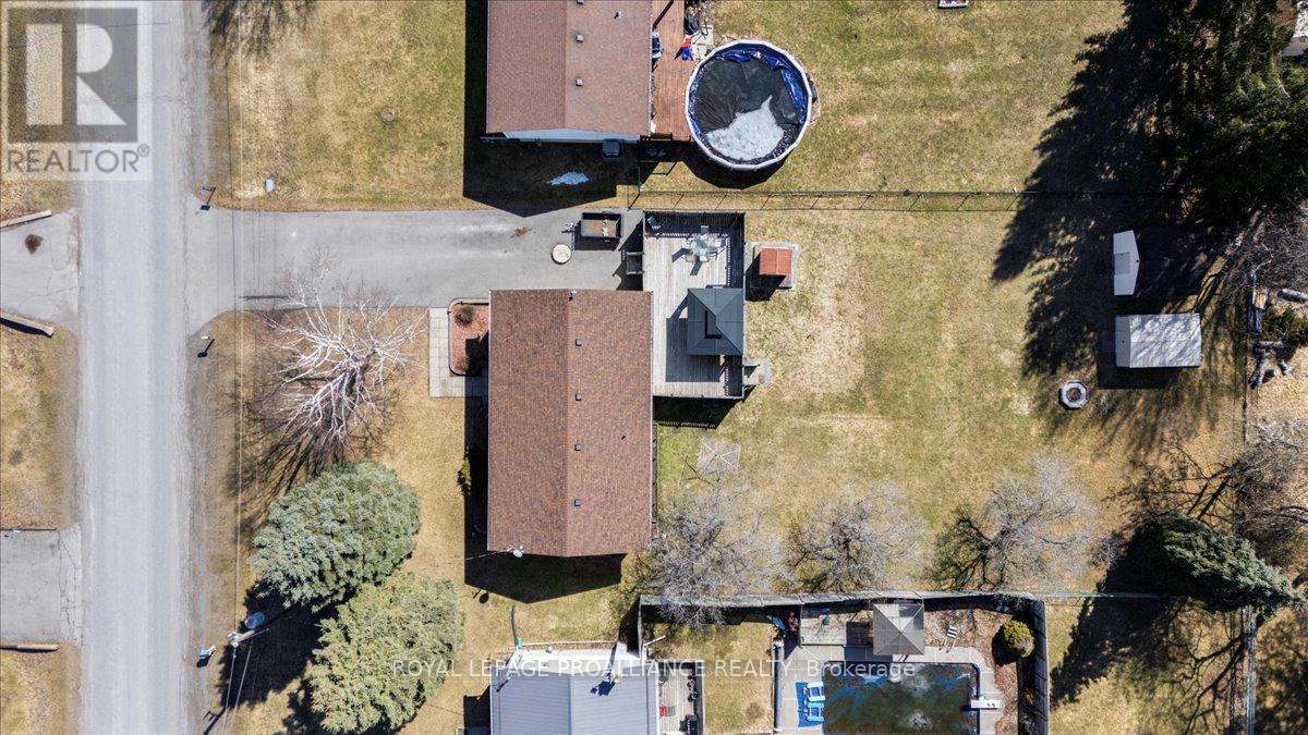 












197 CHATTERTON VALLEY CRESCENT

,
Quinte West (Sidney Ward),




Ontario
K0K2B0

