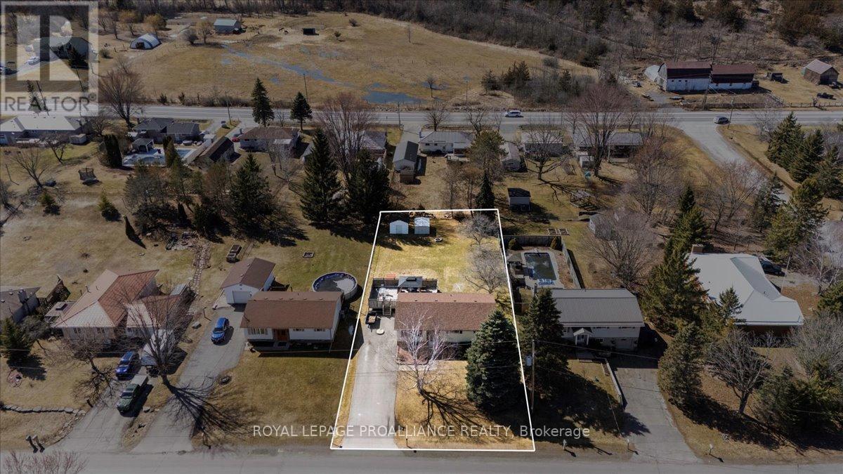 












197 CHATTERTON VALLEY CRESCENT

,
Quinte West (Sidney Ward),




Ontario
K0K2B0

